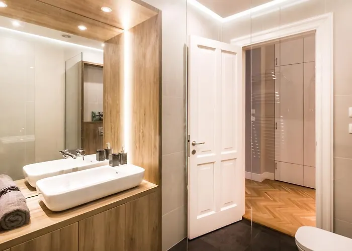 Bpr Opera Lux Treasure Budapesta