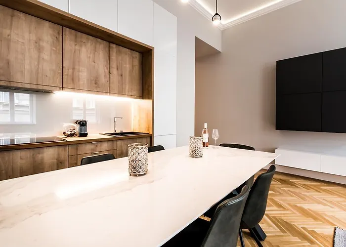 Bpr Opera Lux Treasure Apartament