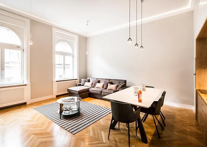 Bpr Opera Lux Treasure Apartament *