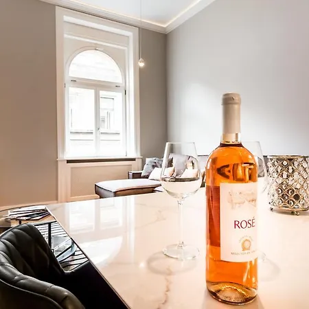Bpr Opera Lux Treasure Apartmán Budapešť
