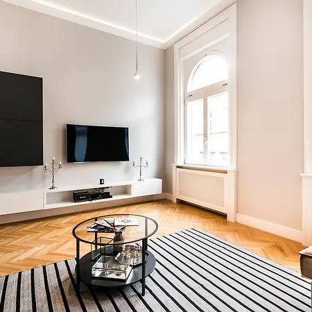 Bpr Opera Lux Treasure Apartmán