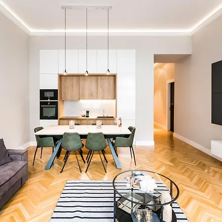Bpr Opera Lux Treasure Apartment *