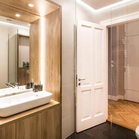 Bpr Opera Lux Treasure Budapešť