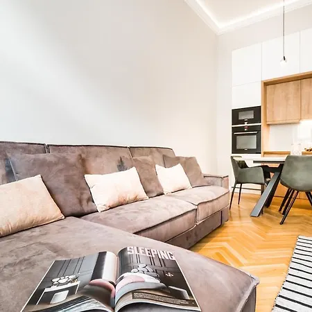 Apartment Bpr Opera Lux Treasure