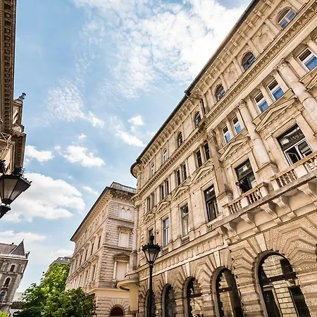 Bpr Opera Lux Treasure Budapest